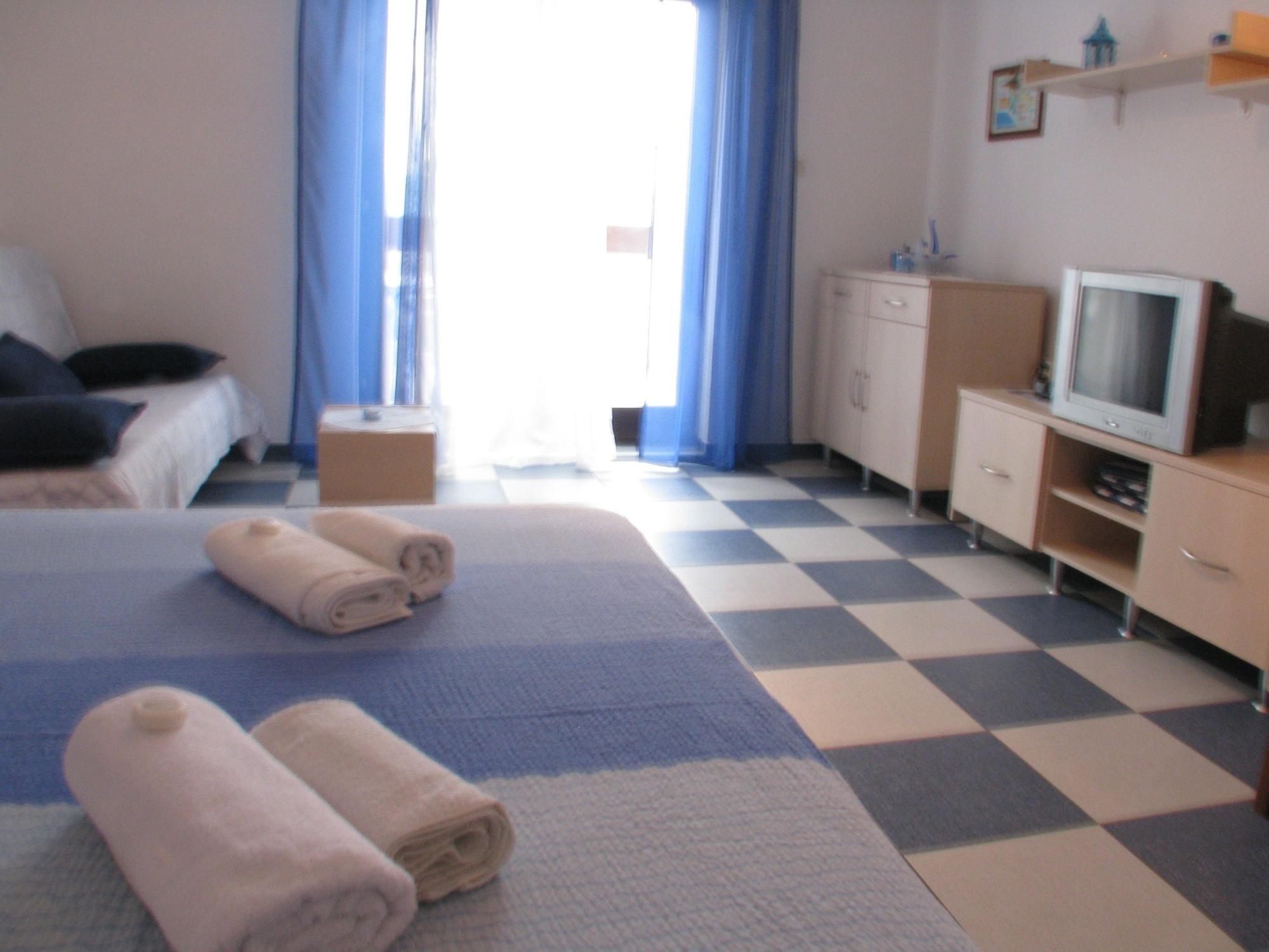 Apartments Srkoc Pinezići Buitenkant foto