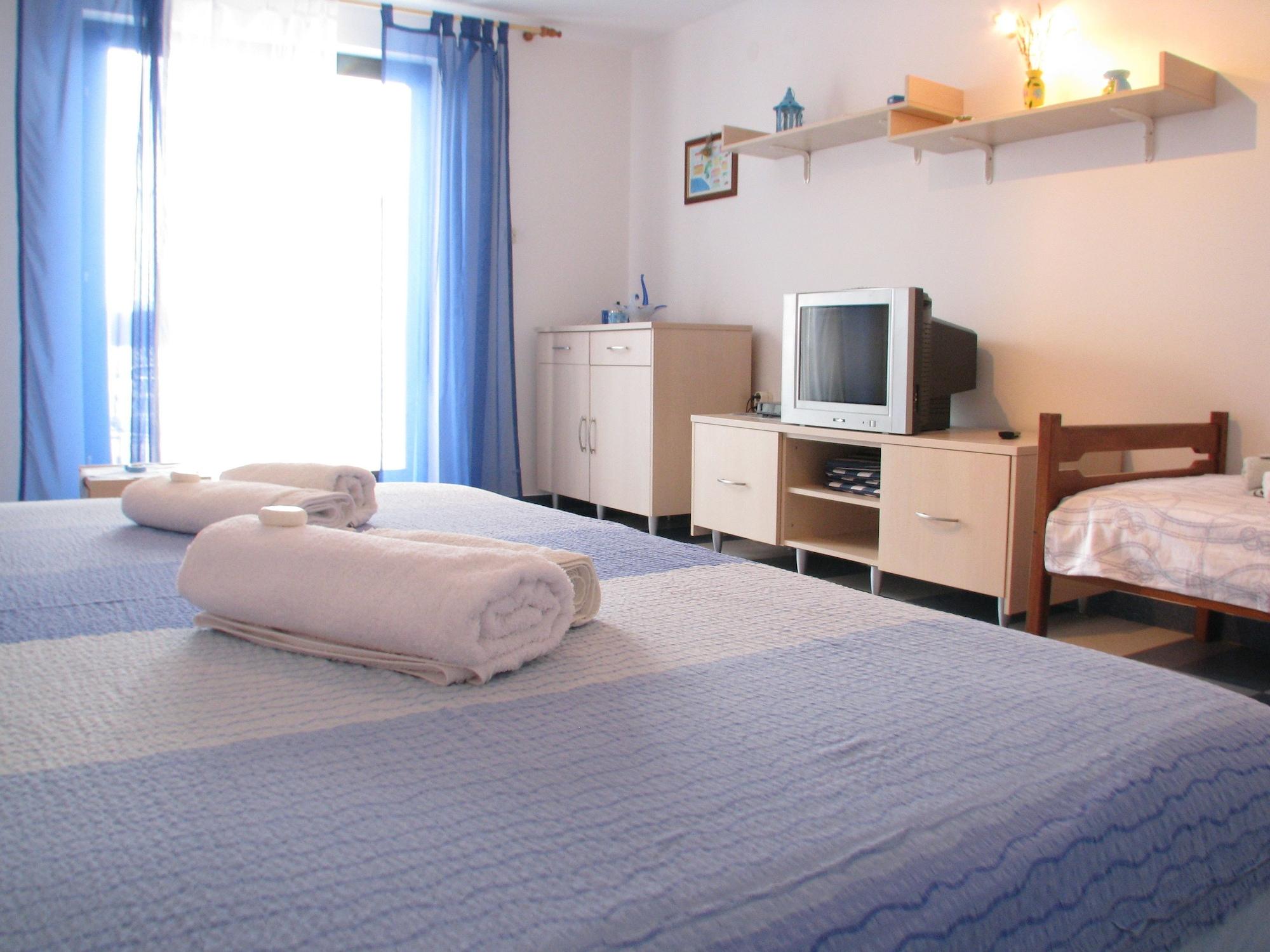 Apartments Srkoc Pinezići Buitenkant foto