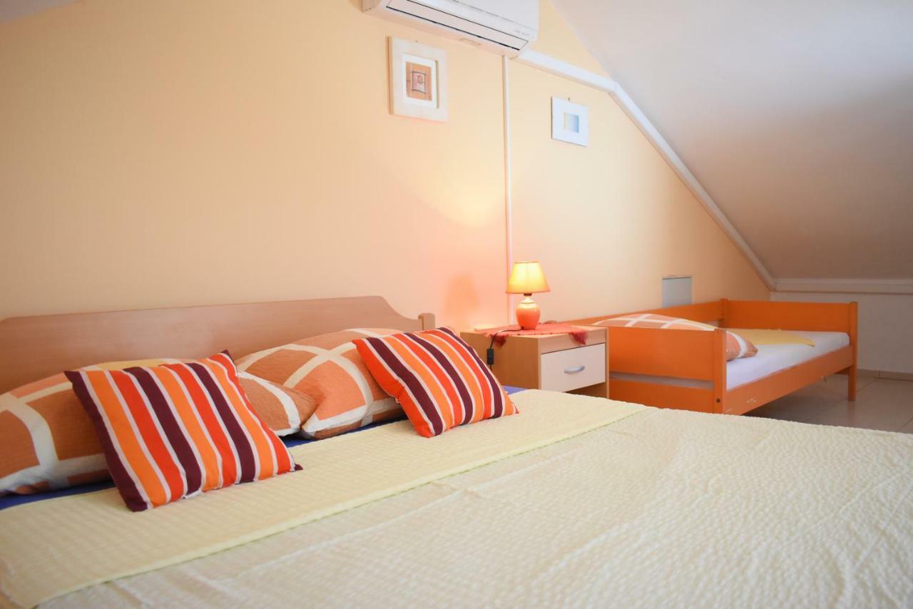 Apartments Srkoc Pinezići Buitenkant foto